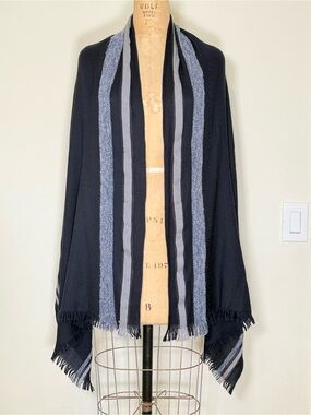 Saks Fifth Avenue Scarf Wrap Shawl Lightweight Knit Wool Blend Navy Blue Italy